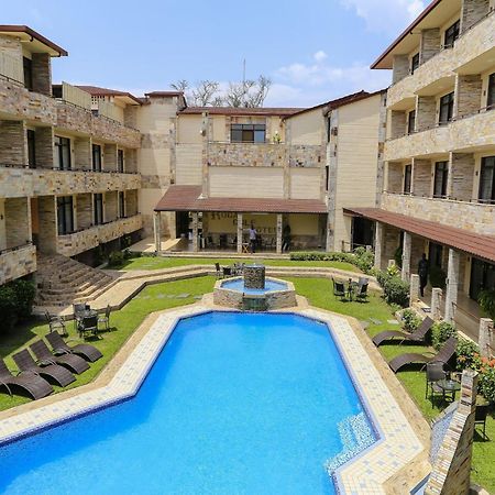 Roca Golf Hotel Бужумбура Экстерьер фото