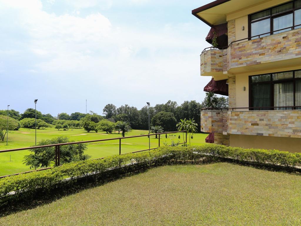 Roca Golf Hotel Бужумбура Экстерьер фото