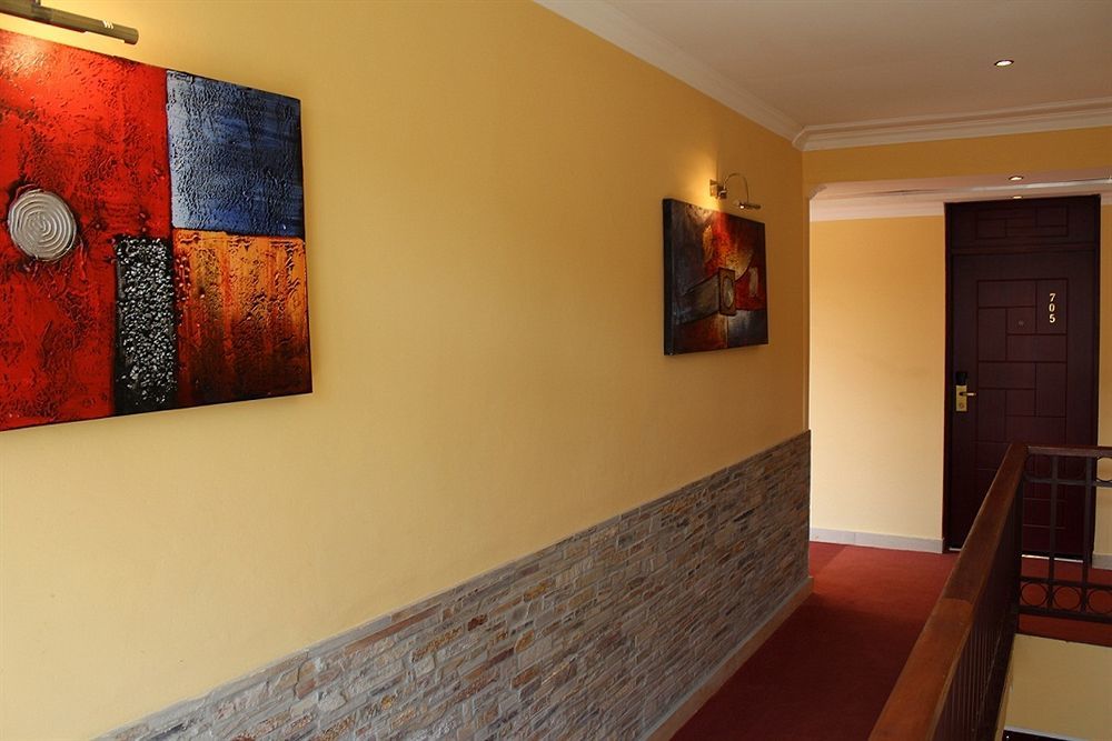 Roca Golf Hotel Бужумбура Экстерьер фото